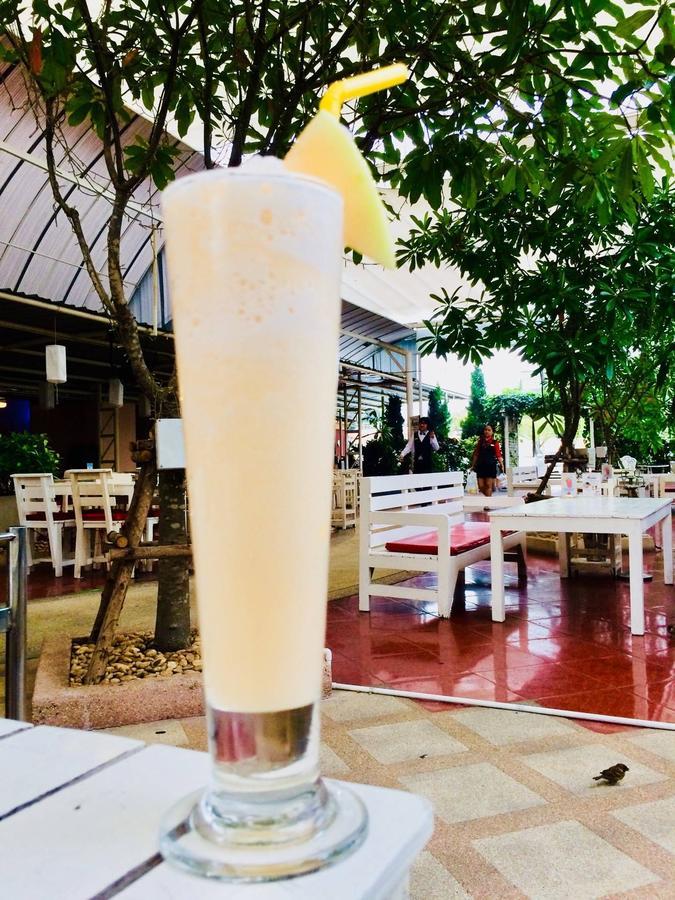 Vabua Asotel Bangkok Bagian luar foto
