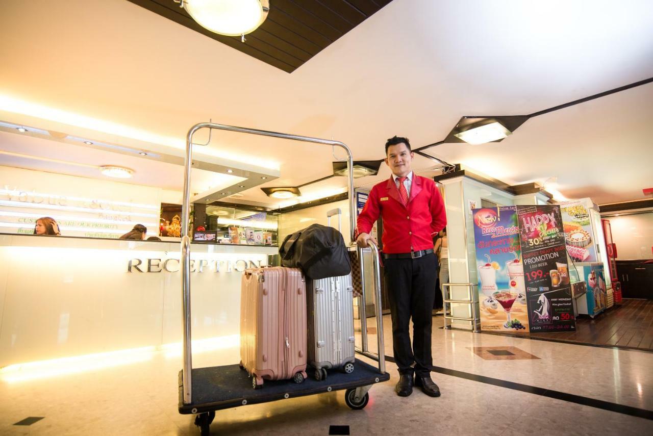 Vabua Asotel Bangkok Bagian luar foto
